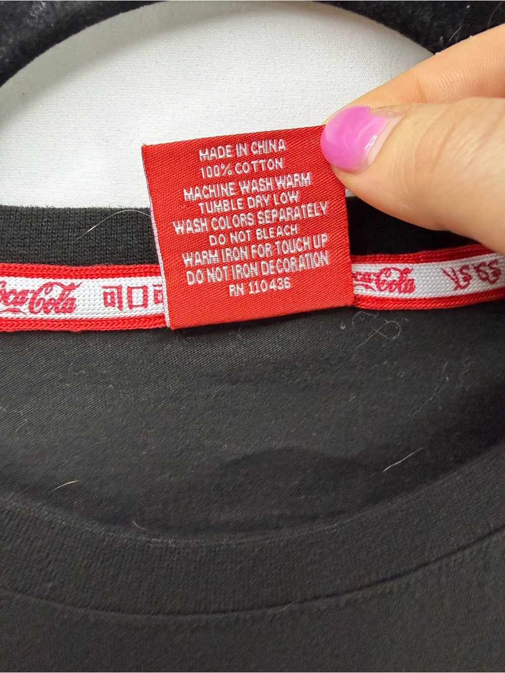 Coca-Cola Graphic Tee Small Black Red Foreign Language Logo Long Sleeve, size S - Picture 4 of 6